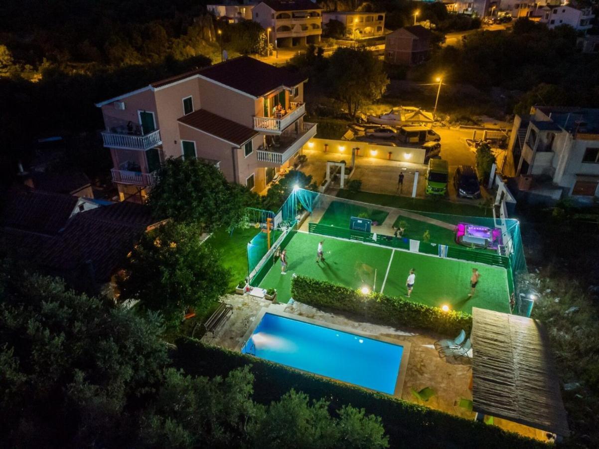 Apartments Mirko 希杰·弗朗吉卡 外观 照片